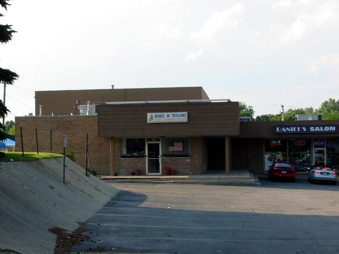 Northcrest Cinema - June 2002 Photo (newer photo)